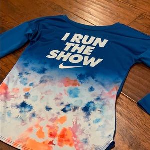 Nike girls long sleeve shirt